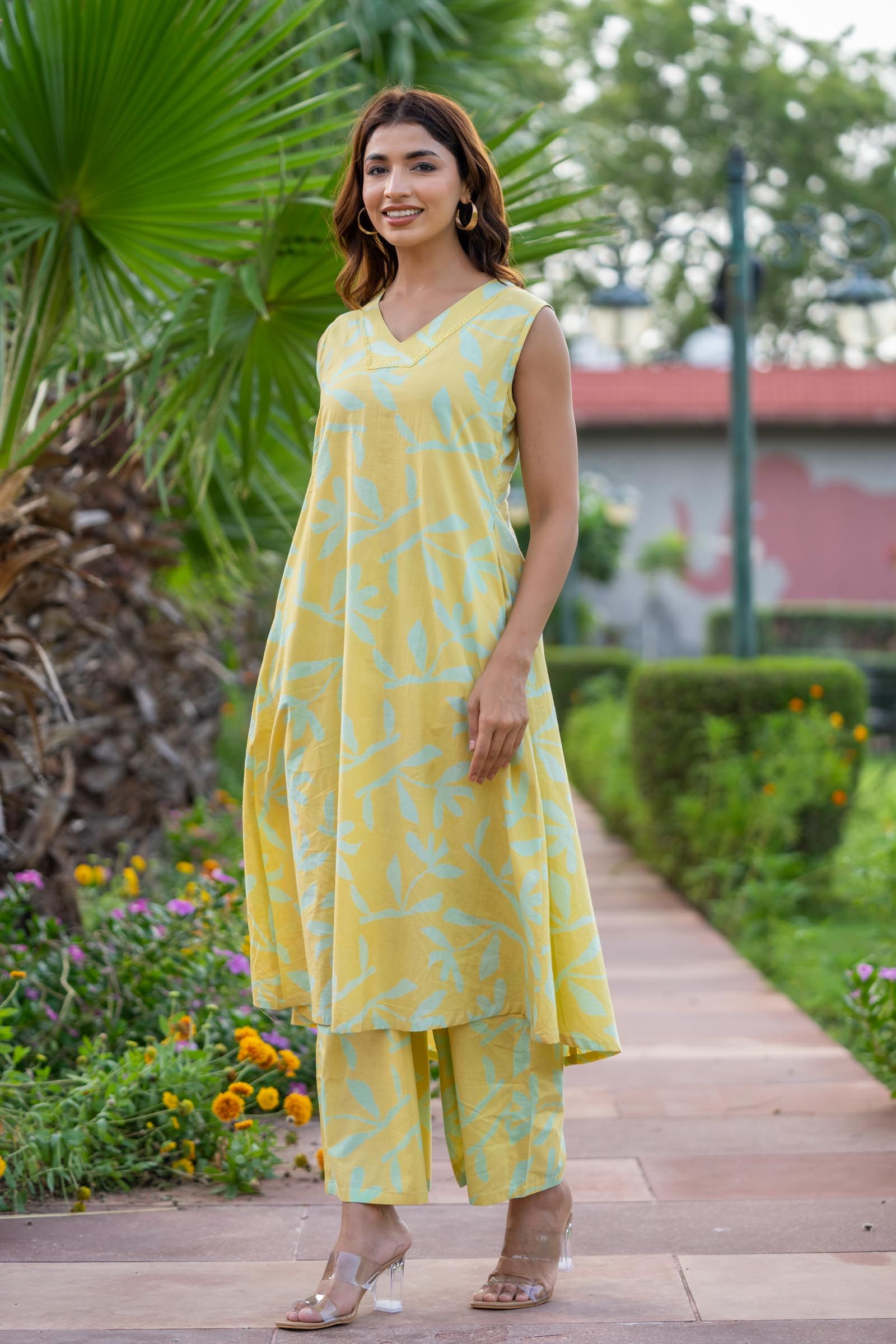 Pastel Yellow Sleeveless Kurta